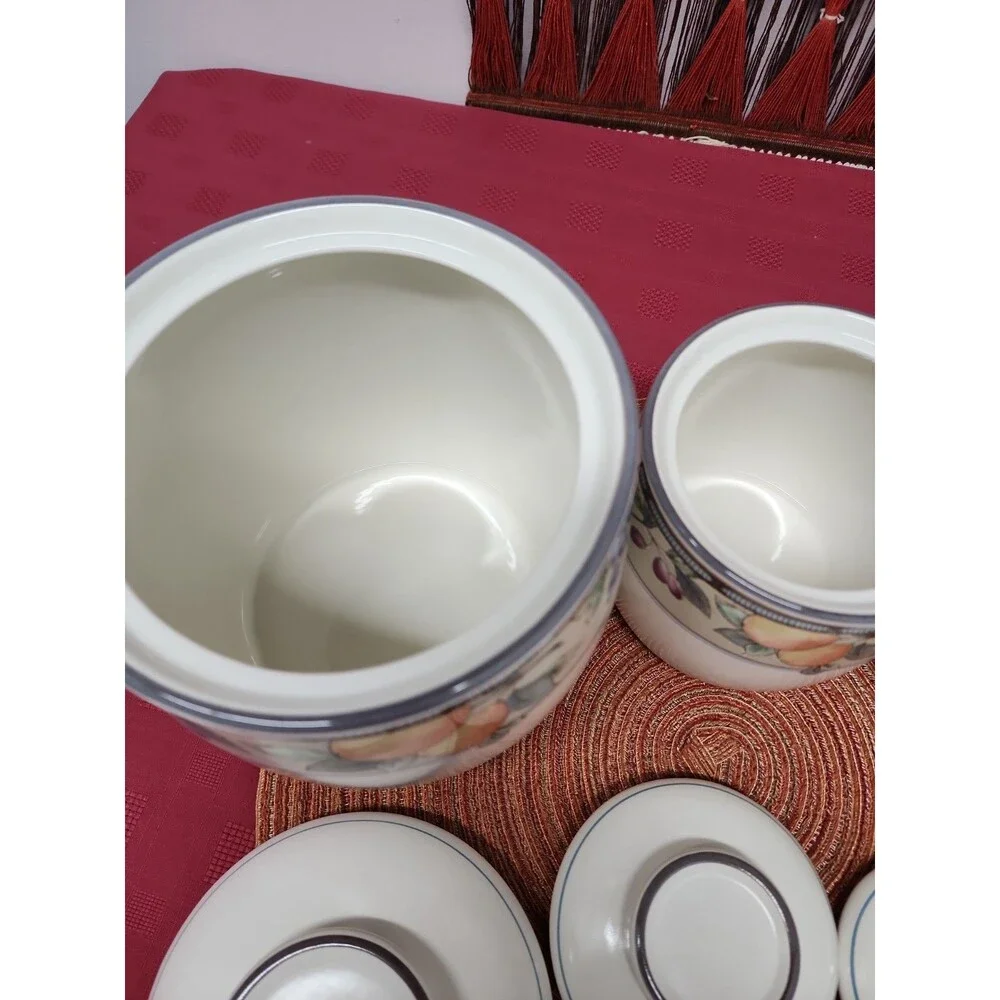 Mikasa Intaglio Garden Harvest Cannister Set Of 4 Peaches, Plums & Berries EUC